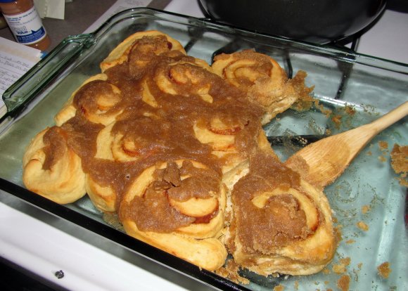 02 cinnamon rolls