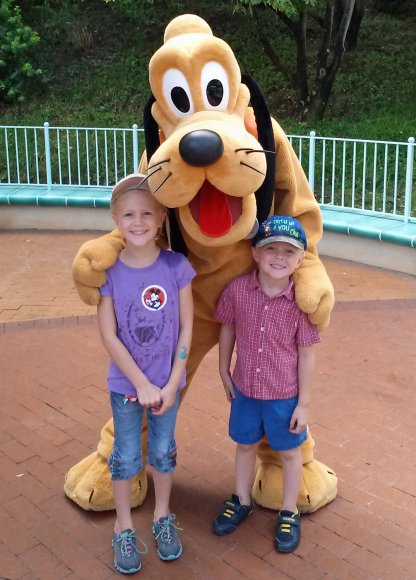 09 19 pluto hannah benjamin