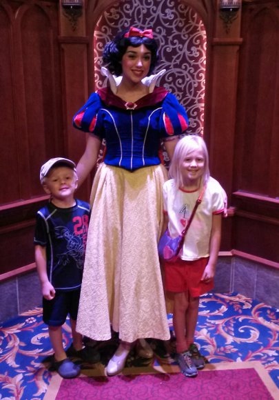 11 26 snow white benjamin hannah (2)