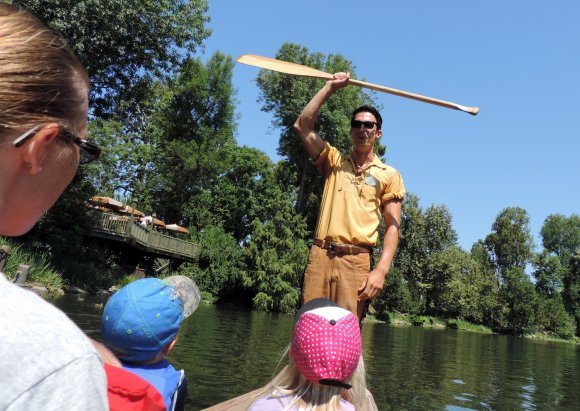 08 17 canoes becca benjamin hannah