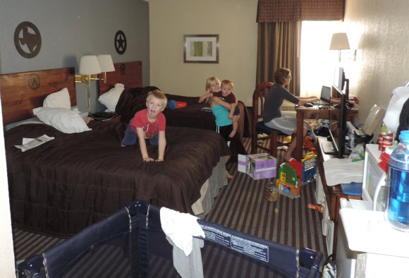 02 hotel
