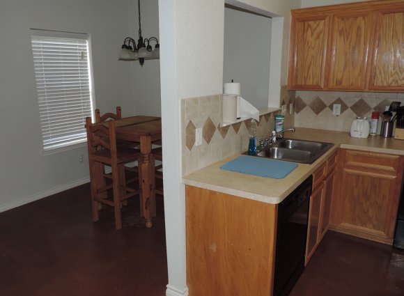21 dining kitchen