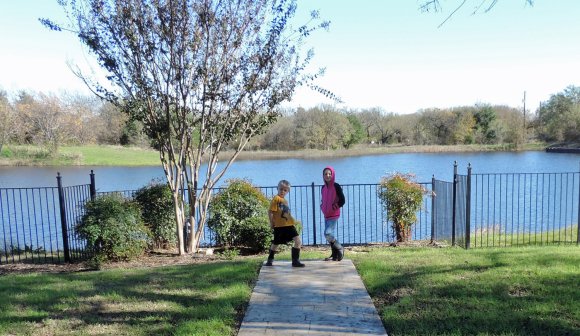 01 benjamin hannah lake