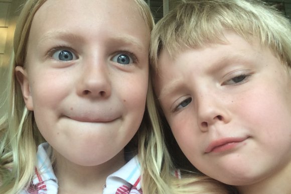 07 selfie hannah benjamin2