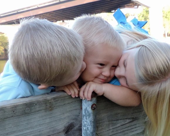 sibling benjamin joel hannah