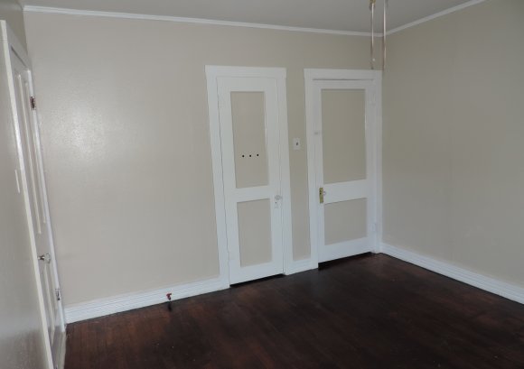 bedroom4
