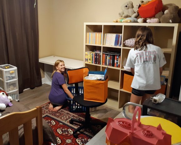 09 room move hannah