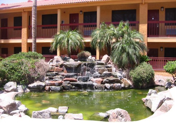 05 hotel
