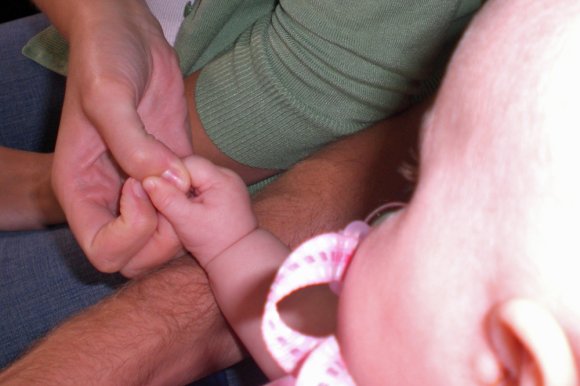 14 hannah thumb-war