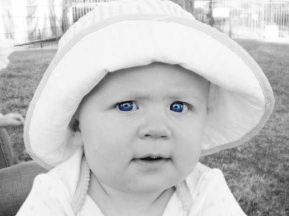 06 hannah eyes