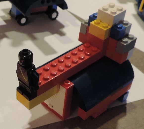 07 8