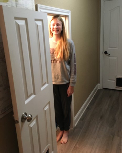 07 hannah closet