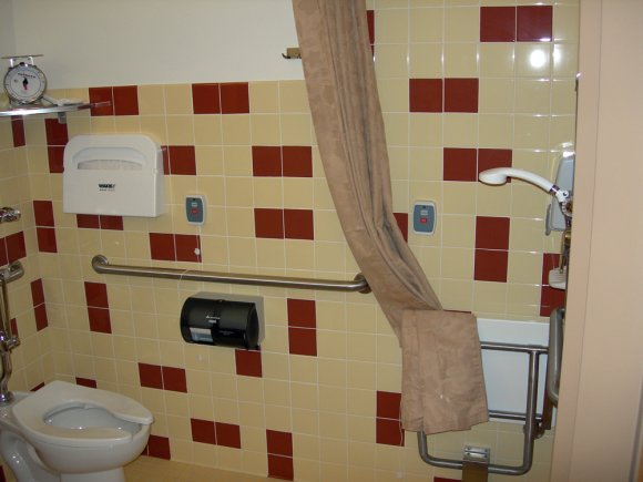 06 hospital bathroom