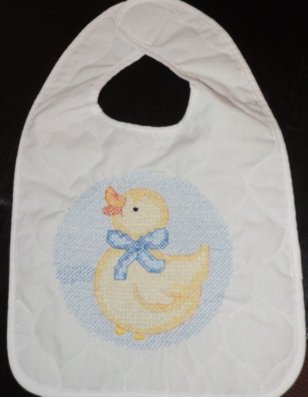 01 04 duck bib