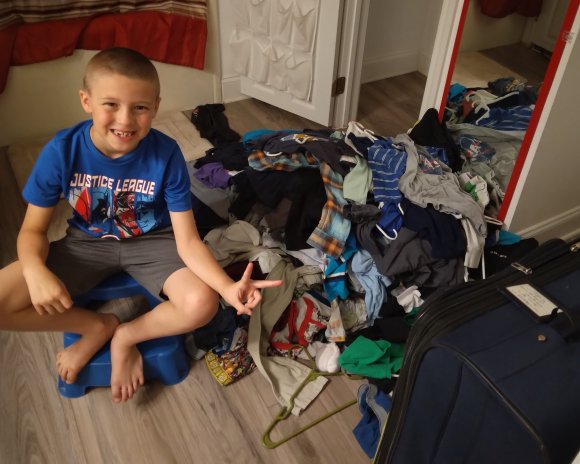 14 clothes mountain