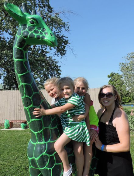 giraffe mya lilly rhiley amy