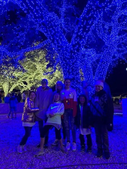 lights cousins