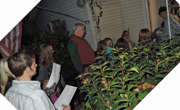 07 caroling