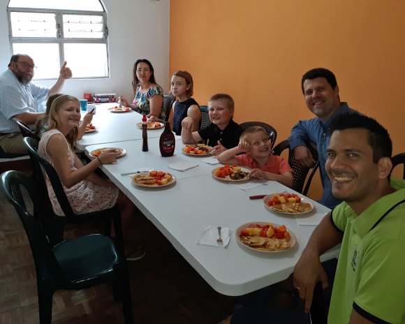 00 breakfast group