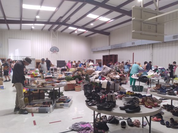 garage sale (1)