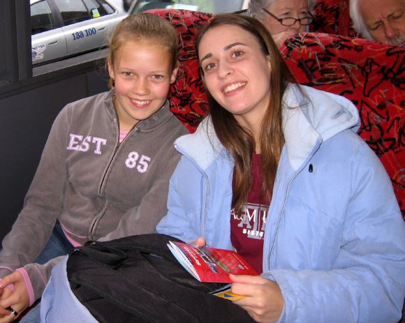 21 sydney bus tour kirsten lisa