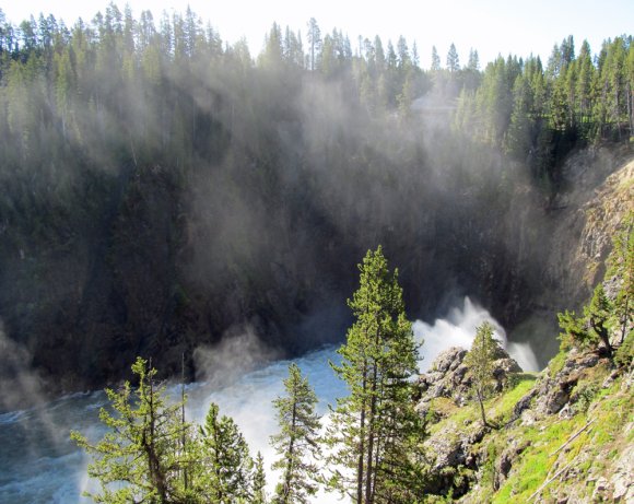 06 brink of upper falls